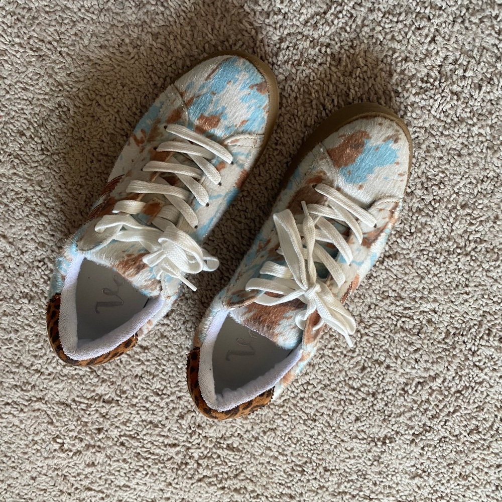 Very G Women's Sneakers in Blue and Brown - Picture 2 of 4